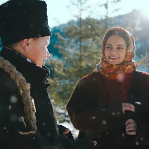 Listen to Urătura, Trei Generații song with lyrics from Angelica Flutur