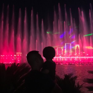 Listen to 褒姒 song with lyrics from 杨昊天