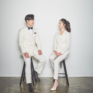 Listen to 사랑의 광선을 맞은 나비 (Feat. 장광선) song with lyrics from (E)AnD-Y (엔드와이)