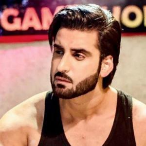 Listen to Baaghi song with lyrics from Shuja Haider