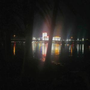 收聽Ev Aragon的Is There Someone Else?歌詞歌曲