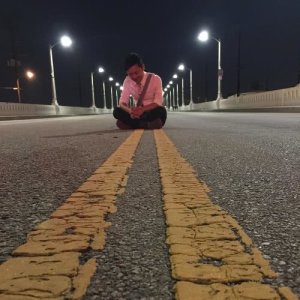 Dengarkan lagu Should Have Taken a Picture (New Version) (新版) nyanyian 林一峰 dengan lirik
