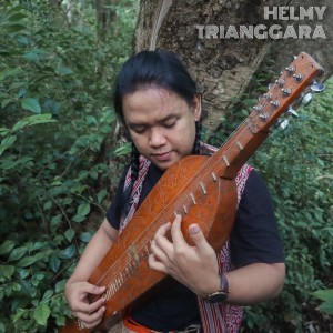 ดาวน์โหลดและฟังเพลง Beautiful Land (Sape Dayak Borneo) พร้อมเนื้อเพลงจาก Helmy Trianggara