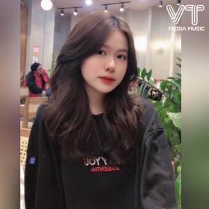 ดาวน์โหลดและฟังเพลง Có Ai Thương Anh Nhiều Hơn (Remix) พร้อมเนื้อเพลงจาก Long Doanh