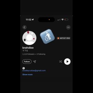 收聽Osaka Hotline的brahdlee u a weirdo lol (Explicit)歌詞歌曲