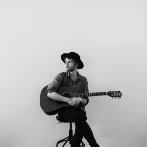 Dengarkan lagu Too Much Too Soon nyanyian Matt Morgan dengan lirik