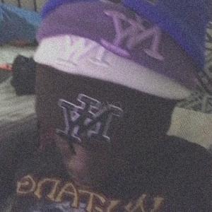收聽Vistvr的smurf cat and 2 hoes w a kfc bucket (feat. smizz) (Explicit)歌詞歌曲