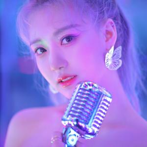 收听Hong Ju Hyun的FLOWER歌词歌曲