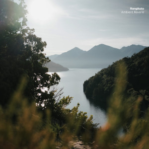 Dengarkan lagu Ambient Reverie nyanyian Rangitoto dengan lirik