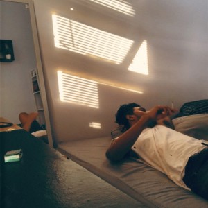 Dengarkan lagu Live session nyanyian K3bi dengan lirik