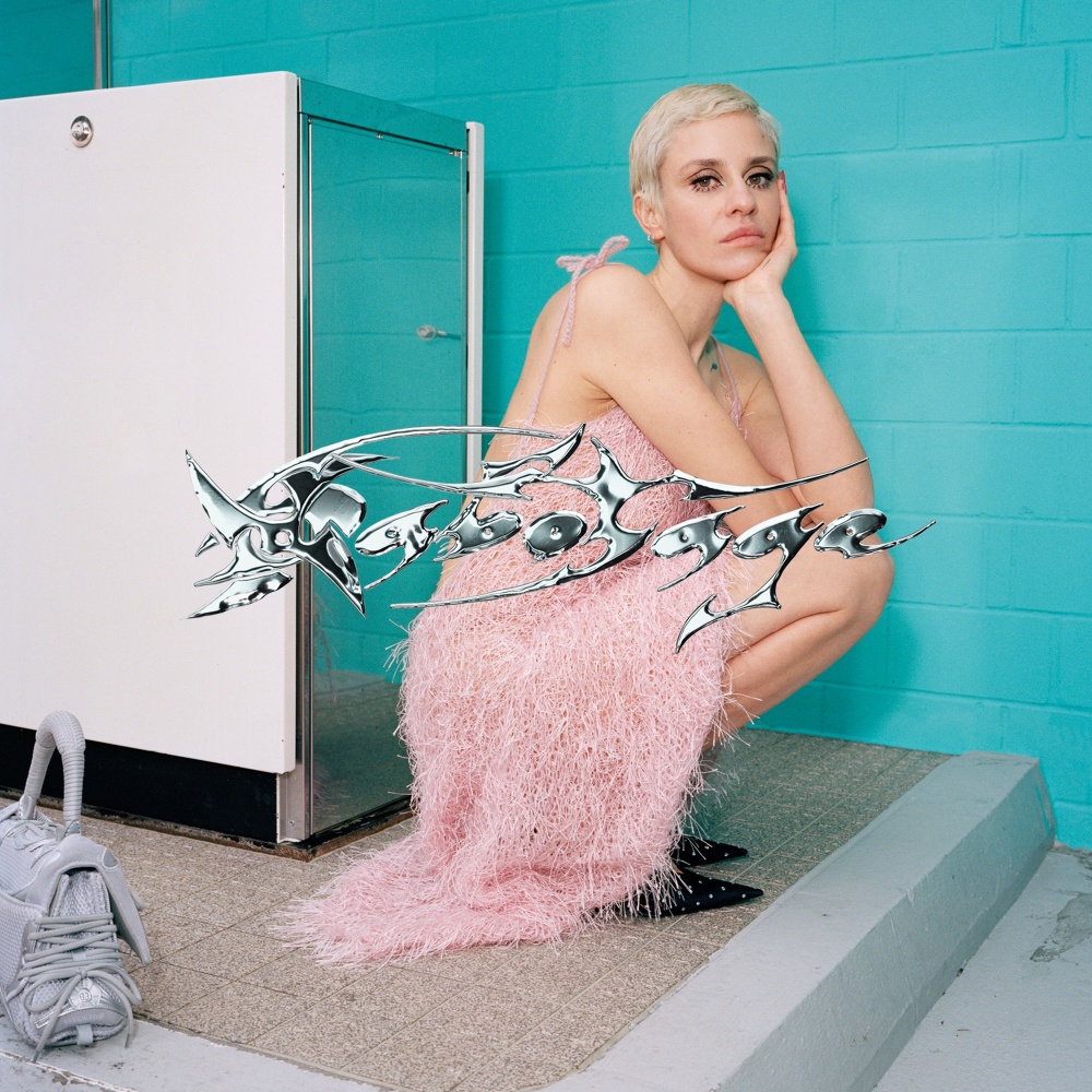 Outro/ Rhiannon