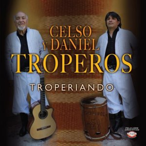 ดาวน์โหลดและฟังเพลง Cuando Juanita Baila พร้อมเนื้อเพลงจาก Celso y Daniel Troperos
