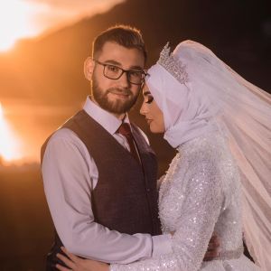 收聽Merita Burrniku的99 Names of Allah歌詞歌曲