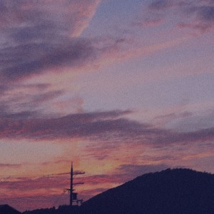 ดาวน์โหลดและฟังเพลง Sunset พร้อมเนื้อเพลงจาก TATSUMA