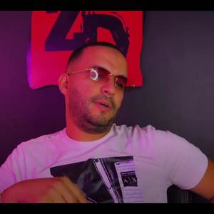 ดาวน์โหลดและฟังเพลง Kolo Le Zhar Yensani พร้อมเนื้อเพลงจาก Cheb Djawed