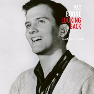 Dengarkan lagu Blue Christmas nyanyian Pat Boone dengan lirik