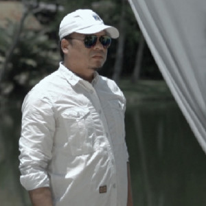 收听Faisal Asahan的Cinta Bersulam Dusta Remix歌词歌曲