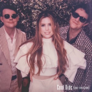 Dengarkan lagu Cool Kids (our version) nyanyian Echosmith dengan lirik