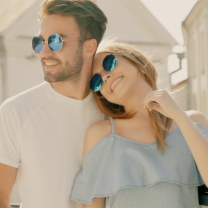Listen to Не ругай меня мама song with lyrics from Mamikon