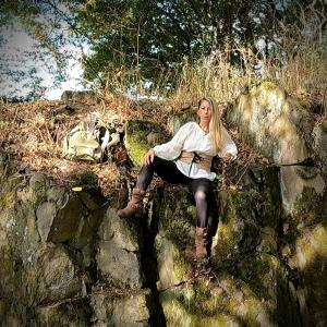 ดาวน์โหลดและฟังเพลง Toss a Coin to Your Witcher (feat. Dahlgaard Studios) พร้อมเนื้อเพลงจาก Oana Gottschald