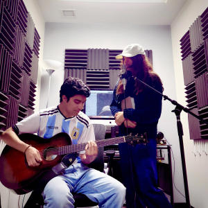 ดาวน์โหลดและฟังเพลง My Delight (feat. Ashley Torres) พร้อมเนื้อเพลงจาก Looper