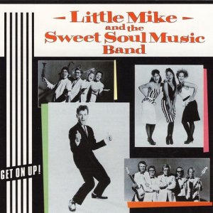 ดาวน์โหลดและฟังเพลง We're Both in Love พร้อมเนื้อเพลงจาก Little Mike & The Sweet Soul Music Band