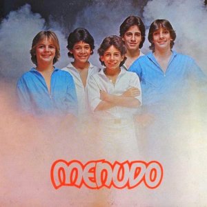 ดาวน์โหลดและฟังเพลง A Bailar พร้อมเนื้อเพลงจาก Menudo