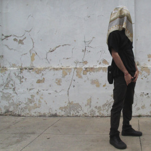 ดาวน์โหลดและฟังเพลง Elfuturos.Esahora พร้อมเนื้อเพลงจาก Zeebu