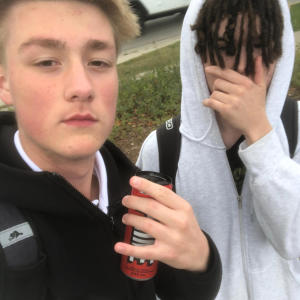 SARCAST1C的專輯Timmy Turner (feat. Slugger) [Explicit]