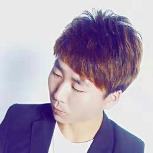 ดาวน์โหลดและฟังเพลง 情人节快乐 พร้อมเนื้อเพลงจาก 包文德