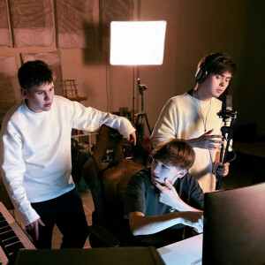 default playlist img