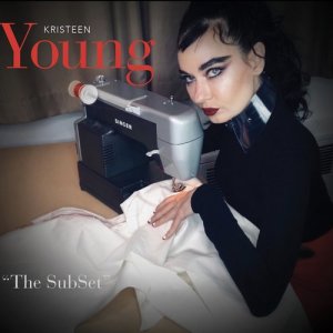 ดาวน์โหลดและฟังเพลง Marine Dadd พร้อมเนื้อเพลงจาก Kristeen Young