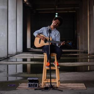 ดาวน์โหลดและฟังเพลง Salah (acoustic version) พร้อมเนื้อเพลงจาก Raim Laode