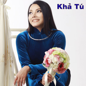 收聽Khả Tú的Tình Như Trái Đắng歌詞歌曲