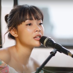 收聽Tik Sis的Tak Seindah Cinta Yang Semestinya歌詞歌曲