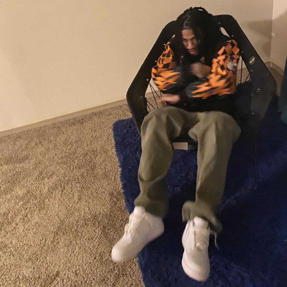 bleedin the same color (Explicit)