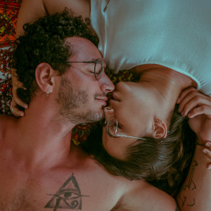 ดาวน์โหลดและฟังเพลง Nossa Rotina พร้อมเนื้อเพลงจาก Daniel Piña