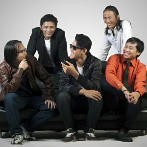 D'Apollo Band的專輯Entah Sampai Kapan (Remastered 2015)