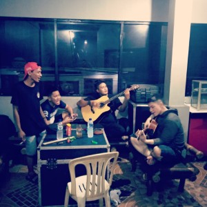 Dengarkan Karena Kau (Cinta) lagu dari Tezz Band dengan lirik