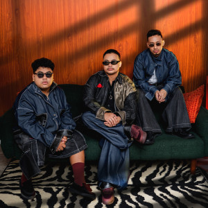 Dengarkan lagu Cinta Tak Bertemu nyanyian Trisouls dengan lirik