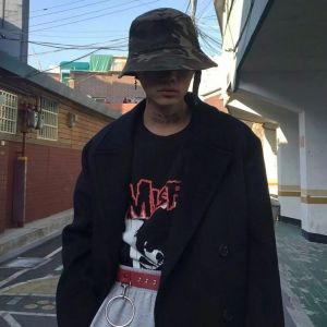 Dengarkan lagu Masih Mencintainya (抖音完整版) nyanyian Dunn dengan lirik