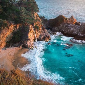 Dengarkan lagu Ocean Waves nyanyian Sleepy Times dengan lirik