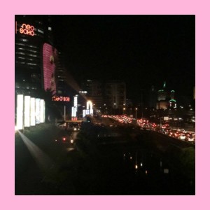 收听Pathetic Son的Jakarta's Love Story歌词歌曲