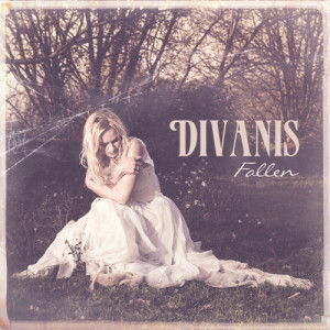收聽Divanis的Fallen歌詞歌曲