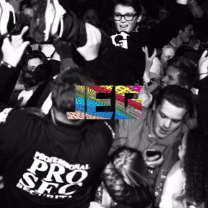 ดาวน์โหลดและฟังเพลง Jeg (Explicit) พร้อมเนื้อเพลงจาก Ari Bajgora