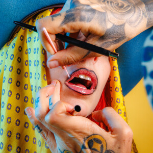 Barbie Williams的專輯Es lo que hay