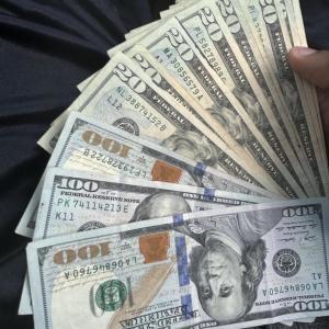 Listen to Outstanding (Explicit) song with lyrics from Quise
