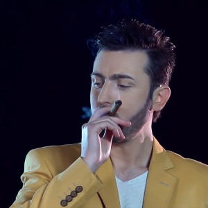 ดาวน์โหลดและฟังเพลง Tuklan call me พร้อมเนื้อเพลงจาก Lulzim Shehu