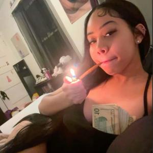 收聽Cresto的10 Geek (feat. Shugg) (Explicit)歌詞歌曲