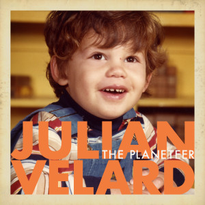ดาวน์โหลดและฟังเพลง Little Demons (New Mix) พร้อมเนื้อเพลงจาก Julian Velard